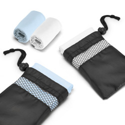 TRAVIS. Serviette de sport en microfibre vierge ou à personnaliser
