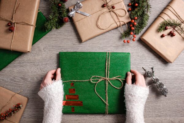 7 Idées de cadeaux de Noël personnalisés pour surprendre vos proches