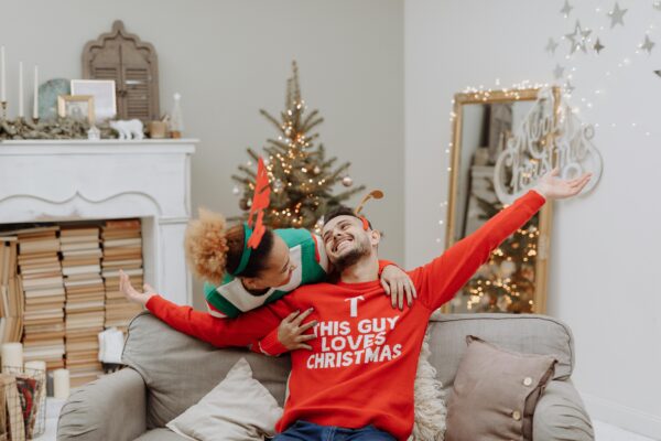 Journée du pull de Noël : Tradition festive et personnalisée