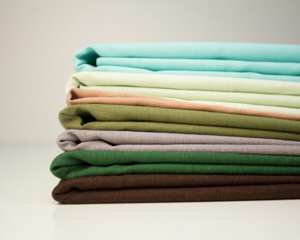 Comment choisir le bon textile personnalisé selon votre secteur d’activité ?
