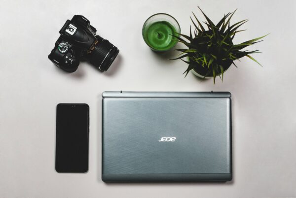 Objets high-tech personnalisés : gadget ou vrai outil marketing ?